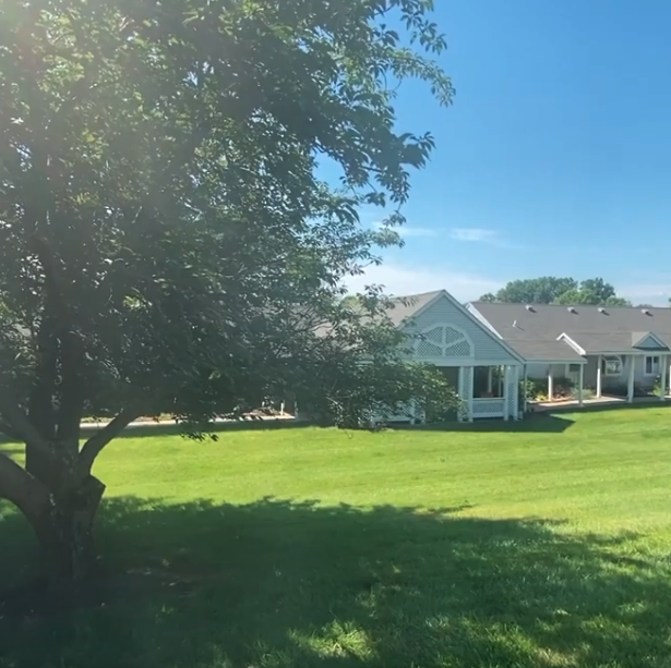 3000s Neighborhood of Cottages