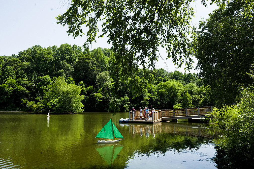 collington-lake-boats